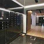 Apartment Tzuba Luxury Coresi Mall *