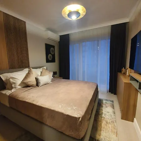 Apartmán Tzuba Luxury Coresi Mall