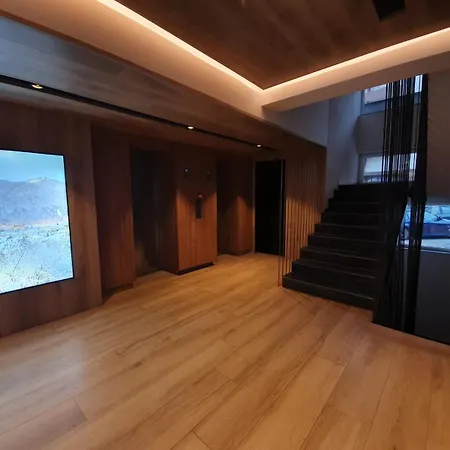 Apartmán Tzuba Luxury Coresi Mall *