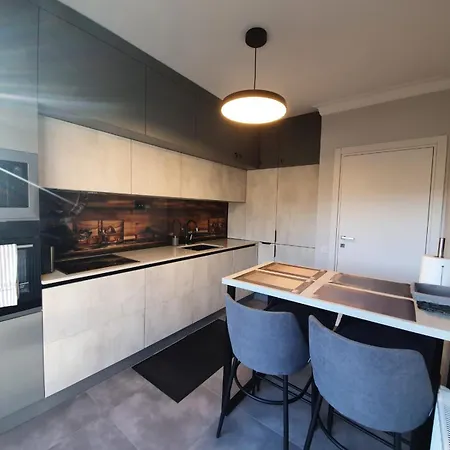 Appartement Tzuba Luxury Coresi Mall *