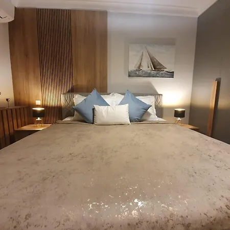 Appartement Tzuba Luxury Coresi Mall