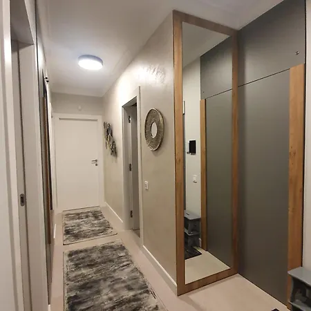 Tzuba Luxury Coresi Mall