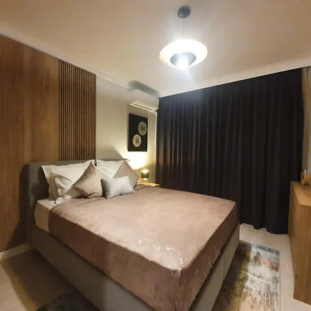 Appartement Tzuba Luxury Coresi Mall *