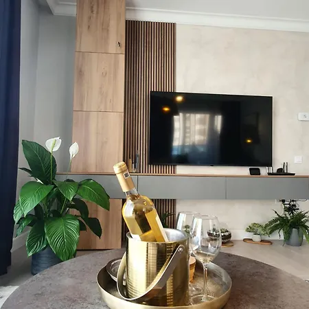 Apartmán Tzuba Luxury Coresi Mall *