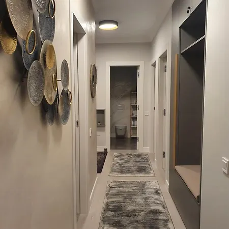 Tzuba Luxury Coresi Mall Braşov