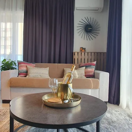 Tzuba Luxury Coresi Mall