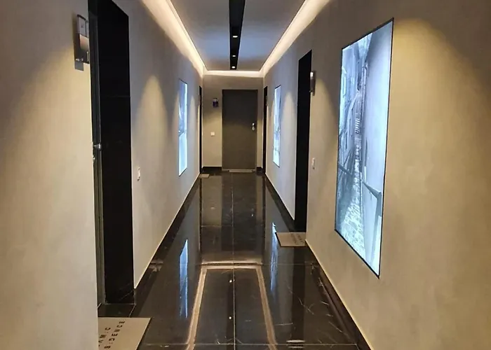 Tzuba Luxury Coresi Mall