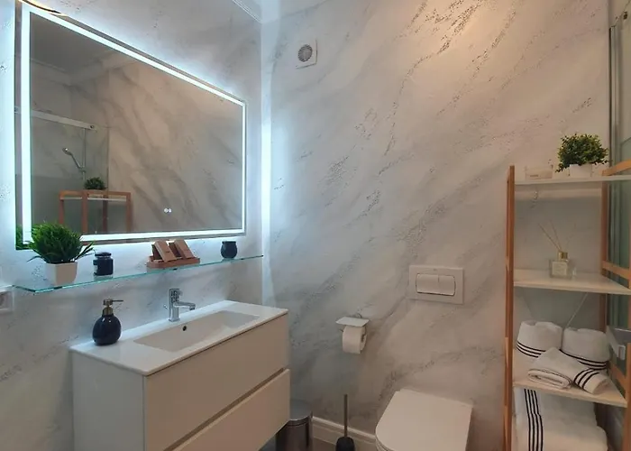 Tzuba Luxury Coresi Mall