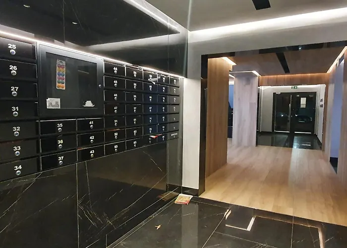 Apartment Tzuba Luxury Coresi Mall *