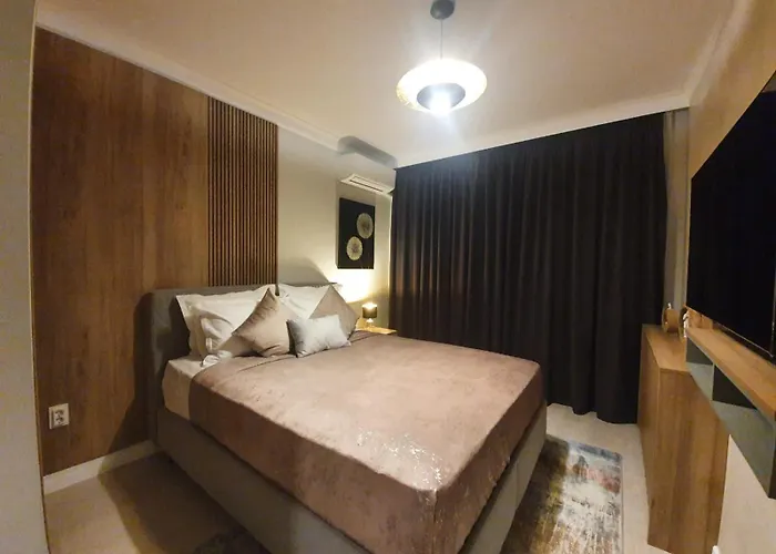 Lejlighed Tzuba Luxury Coresi Mall *