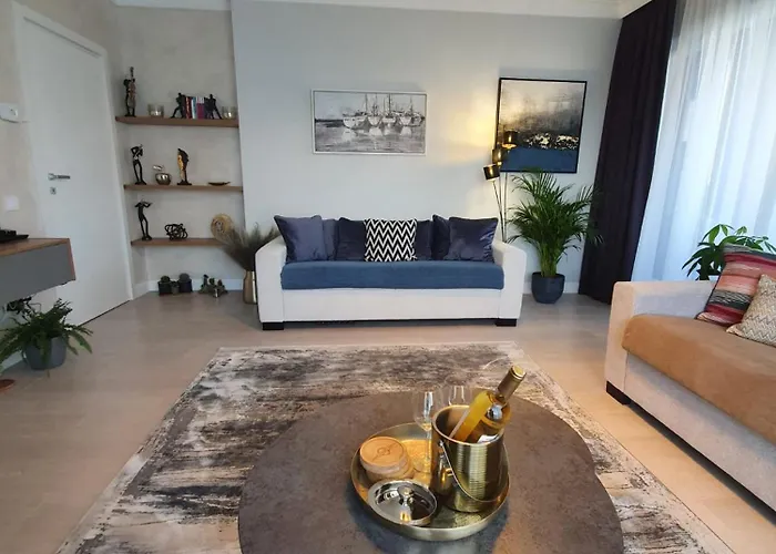 Tzuba Luxury Coresi Mall