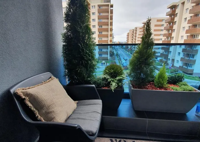 Apartment Tzuba Luxury Coresi Mall *