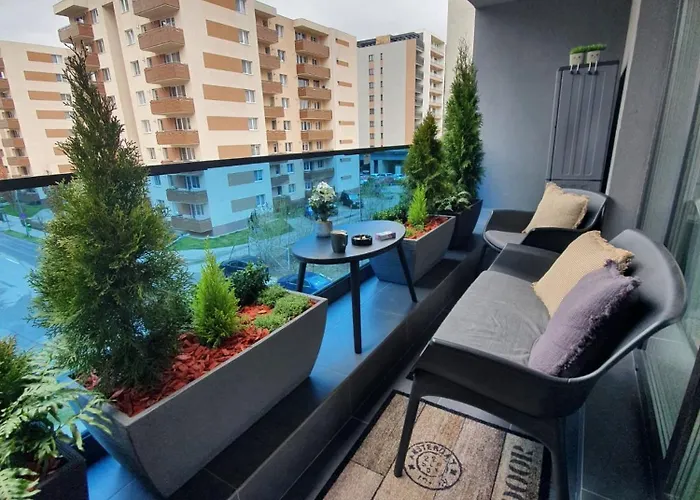 Apartment Tzuba Luxury Coresi Mall *